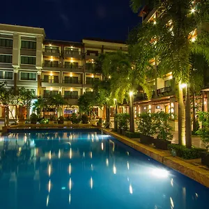 Royal Empire Premium Hotell