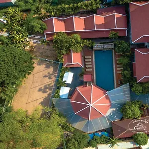 Pensjonat Garden Village & Pool Bar 2*