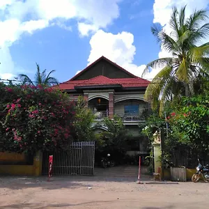 Firefly - The Berlin Angkor Sziemreap