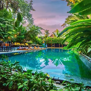 ホテル Eocambo Village 4*