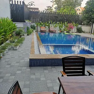 Aparthotel Helen Home Apartment