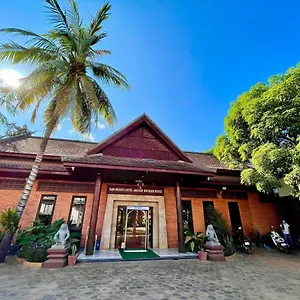 Sam Moon's Angkor Wooden House Hotel