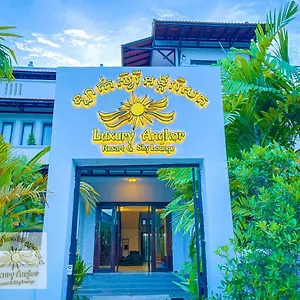 Luxury Angkor & Sky Lounge Hotel