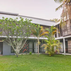 Redbox House - Private Luxury Modern Style 5 Bedrooms *