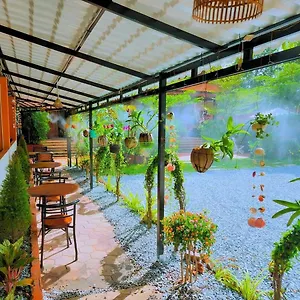 Guest house Red Palace