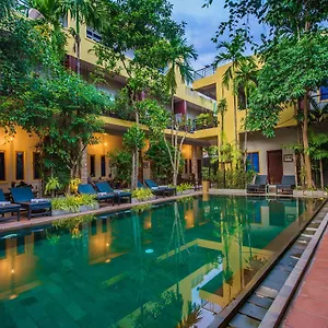 Samnak Lounge Hotel