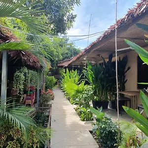 Hostel Homesteading *