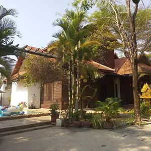 Sojourner House - Whole Villa Siem Reap