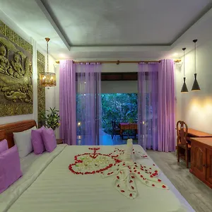 Kanak Garden Hotel 2*