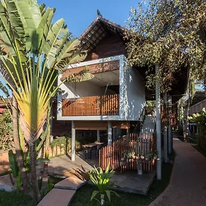 Sala Bai & Restaurant School Hotel