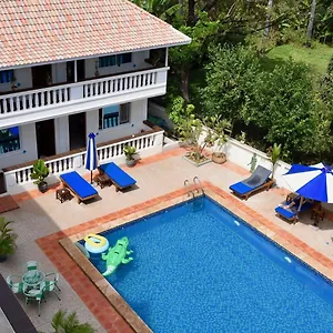 Resort Hideaway Boutique