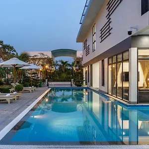 King 1955 | Luxury Holiday In Siem Reap