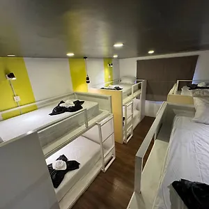 Hostel The Hive *