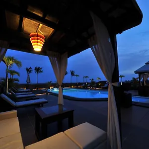 Hotel River 4*